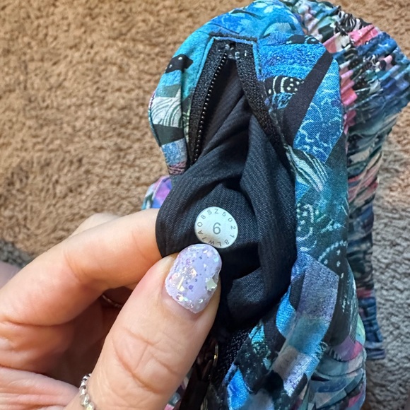 Lululemon Official Seawheeze 2018 Tracker Shorts - Picture 5 of 6